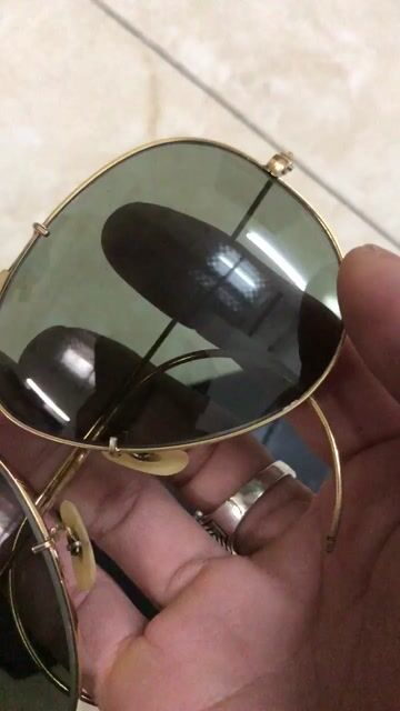 Kính râm Ray-Ban Tướng quân bọc vàng. Mua bán Phụ kiện thời trang khác tại Huyện Thanh Trì Hà Nội được đăng bởi Hoài niệm shop hình 1