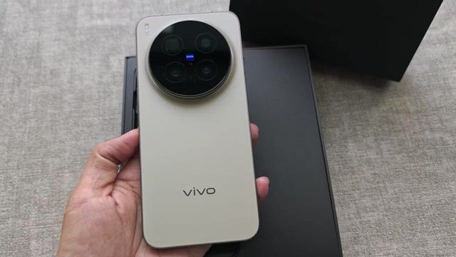 Vivo X300 Pro 256GB Nâu Fullbox Like New. Mua bán Điện thoại tại Quận 3 Tp Hồ Chí Minh được đăng bởi Minh Phạm  hình 1