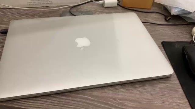 Apple MacBook Pro 2015 15 inch Bạc. Mua bán Laptop tại Quận 7 Tp Hồ Chí Minh được đăng bởi This is Dat hình 1