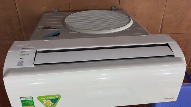 Máy lạnh Daikin Inverter 1.5 HP 5 sao Việt Nam. Mua bán Máy lạnh, điều hoà tại Quận 7 Tp Hồ Chí Minh được đăng bởi Công Ty TNHH TM DV VT Kỹ Thuật  Hoàng Phúc hình 1