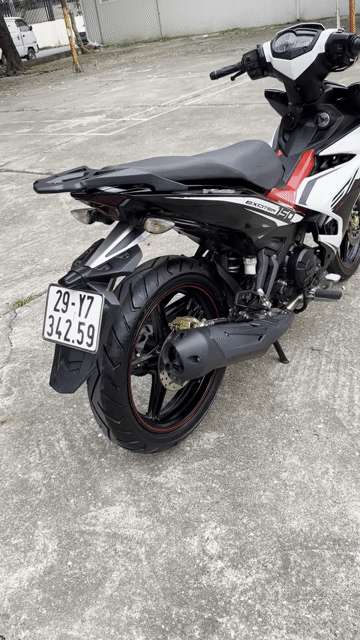 Yamaha Exciter 150 Trắng Đen Đỏ đk 2018. Mua bán Xe máy tại Quận Nam Từ Liêm Hà Nội được đăng bởi cửa hàng xe máy yến thắng  hình 1