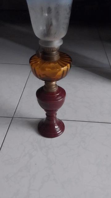 Đèn cổ Sứ Nâu đỏ, vàng. Mua bán Đồ sưu tầm, đồ cổ tại Huyện Hóc Môn Tp Hồ Chí Minh được đăng bởi mua alo hình 1
