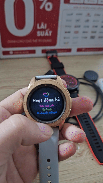 Samsung Galaxy Watch 42mm màu Gold đẹp 98%. Mua bán Thiết bị đeo thông minh tại Quận Đống Đa Hà Nội được đăng bởi Amz Store hình 1