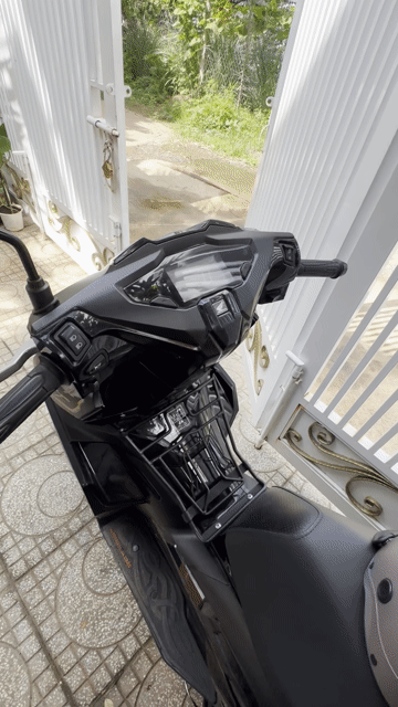 Honda Air Blade 2024 125cc Đen 8700 km. Mua bán Xe máy tại Quận 4 Tp Hồ Chí Minh được đăng bởi ta ninh hình 1