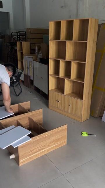 Kệ sách gỗ Vàng gỗ 160x80cm. Mua bán Tủ, kệ gia đình tại Quận Hải Châu Đà Nẵng được đăng bởi Xinh decor hình 1