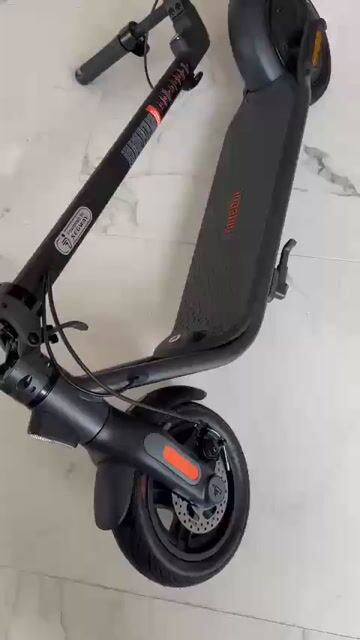 Xe scooter điện Ninebot Đen. Mua bán Xe điện tại Quận Hà Đông Hà Nội được đăng bởi Bình an hình 1