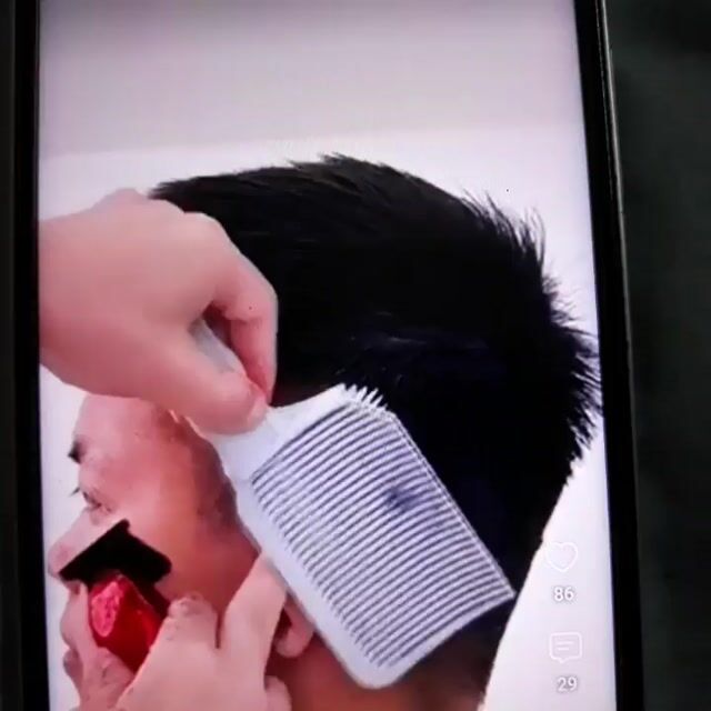 Lược cắt tóc nhựa Trắng thế hệ mới. Mua bán Phụ kiện thời trang khác tại Thành phố Thủ Đức Tp Hồ Chí Minh được đăng bởi LỘC PHÁT hình 1