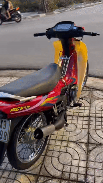 Suzuki Xipo RGV 120 2002 đỏ trắng máy ful 120 6 số. Mua bán Xe máy tại Thành phố Quảng Ngãi Quảng Ngãi được đăng bởi Hien hình 1