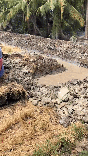 Xe cuốc Komatsu PC75-2 Xanh. Mua bán Phương tiện khác tại Huyện Bình Chánh Tp Hồ Chí Minh được đăng bởi Nguyen Duc Thien hình 1