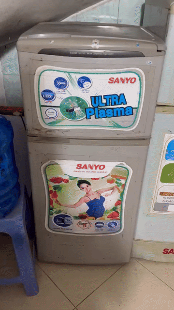 Chuyển nhà thanh lý Tủ lạnh Sanyo Xám . Mua bán Tủ lạnh tại Quận Hoàng Mai Hà Nội được đăng bởi Thành hình 1