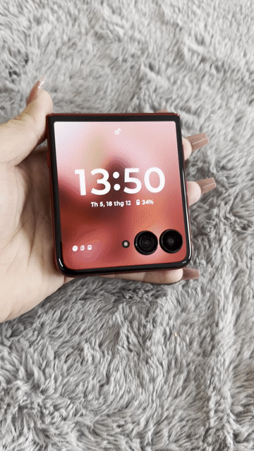 Motorola Razr 60 Ultra ram 12/512GB.Màu Đỏ giá rẻ. Mua bán Điện thoại tại Quận Bình Tân Tp Hồ Chí Minh được đăng bởi Hoàng Anh hình 1