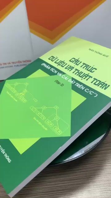 Cấu trúc dữ liệu và thuật toán - C/C++ ( Tập 2). Mua bán Sách tại Quận Cầu Giấy Hà Nội được đăng bởi Quang Hưng hình 1