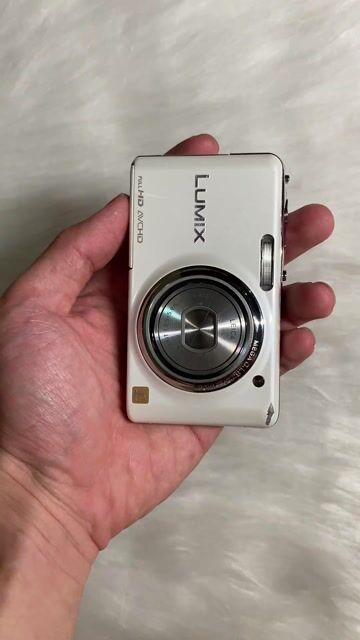 Máy ảnh Lumix FX77 Trắng Đã sử dụng. Mua bán Máy ảnh, Máy quay tại Quận Cầu Giấy Hà Nội được đăng bởi Vũ Thành Long hình 1