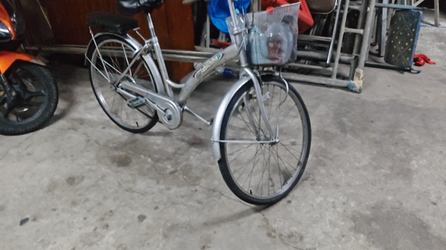 Xe đạp Khung chắc chắn Bạc Còn tốt. Mua bán Xe đạp tại Quận 7 Tp Hồ Chí Minh được đăng bởi Hoang Xuan hình 1