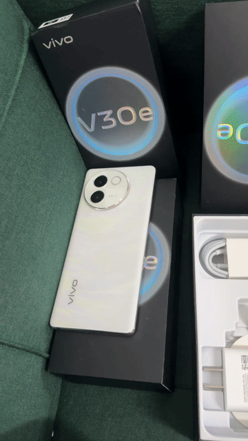 Vivo V30e 5G 256GB Trắng Fulbok. Mua bán Điện thoại tại Thành phố Thủ Đức Tp Hồ Chí Minh được đăng bởi Nam khang store hình 1