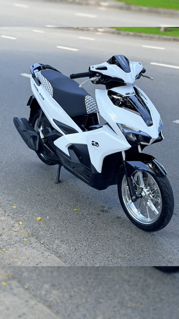 Honda Air Blade 2017 Trắng đen Tự động. Mua bán Xe máy tại Quận Liên Chiểu Đà Nẵng được đăng bởi Thanh Thao Luong hình 1