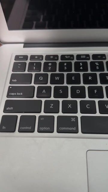Apple MacBook Air i5 4GB 2014 Bạc. Mua bán Laptop tại Thành phố Thủ Đức Tp Hồ Chí Minh được đăng bởi LÊ TRẦN THANH NGUYÊN hình 1