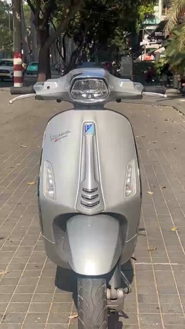 Vespa Sprint 125 đời 216 chính chủ màu bạc cực Hot. Mua bán Xe máy tại Quận 10 Tp Hồ Chí Minh được đăng bởi Võ Thị Cẩm Quyên hình 1