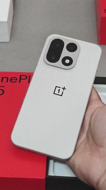 One Plus 15 Quốc tế 12/512GB có GL. Mua bán Điện thoại tại Thành phố Thủ Đức Tp Hồ Chí Minh được đăng bởi AVG Mobile hình 1