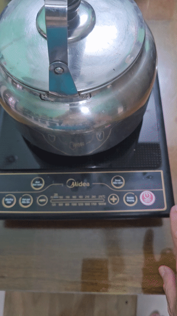 Bếp từ Midea 1900W Đen. Mua bán Bếp, lò, đồ điện nhà bếp tại Quận 7 Tp Hồ Chí Minh được đăng bởi Huỳnh Thanh Phong hình 1
