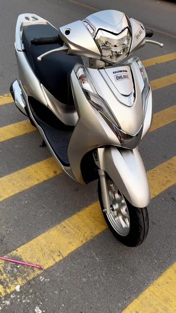 LEAD 125 4VAL mẫu 2023 1chủ siêu ít đi5000km mới99. Mua bán Xe máy tại Quận 11 Tp Hồ Chí Minh được đăng bởi CỬA HÀNG CHUYÊN GÓP NỢ XẤU hình 1