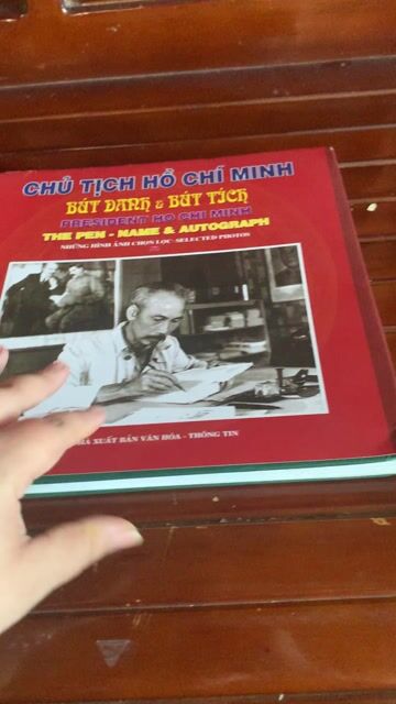 Sách CHỦ TỊCH HỒ CHÍ MINH. Mua bán Sách tại Thành phố Huế Thừa Thiên Huế được đăng bởi tiệm nhà Mật hình 1