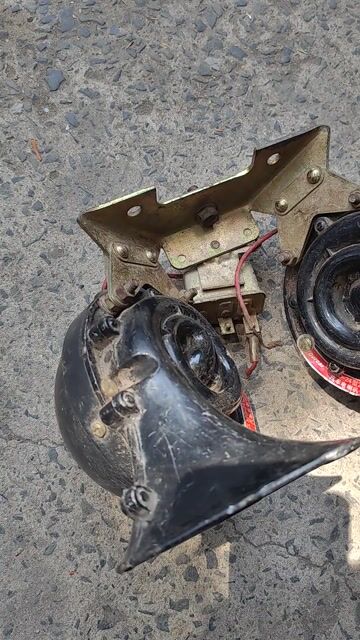 Còi ô tô Ourcar DL 34G-24V Đen. Mua bán Phụ tùng xe tại Quận Bình Tân Tp Hồ Chí Minh được đăng bởi chất lượng giá trị  hình 1