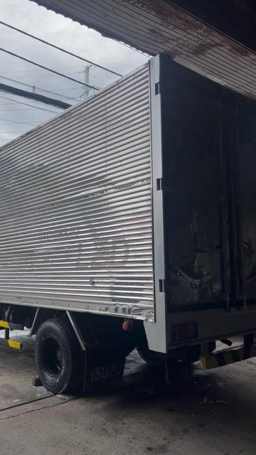 Isuzu Thùng kín 1.4 tấn 2015. Mua bán Xe tải, xe ben tại Quận 12 Tp Hồ Chí Minh được đăng bởi Nguyễn văn trường hình 1