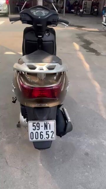 Honda Lead 110 Fi 2011 Vàng đồng. Mua bán Xe máy tại Quận Tân Phú Tp Hồ Chí Minh được đăng bởi nguyenxuanthinh quận tân phú  hình 1