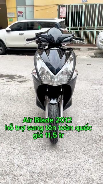 Honda Air Blade 2012 Đen Biển đẹp 1 chủ từ đầu. Mua bán Xe máy tại Quận Cầu Giấy Hà Nội được đăng bởi Xe Máy Đoàn Văn Cam Kết Đúng Ảnh Đúng Biển Đúng Giá Trị hình 1