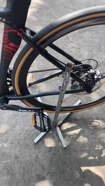 Xe đạp màu Đen đã qua sử dụng. Mua bán Xe đạp tại Quận 4 Tp Hồ Chí Minh được đăng bởi Nguyễn Thi hình 1