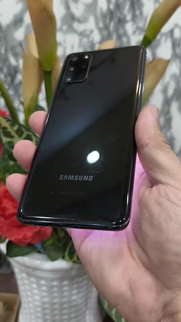 Samsung S20+ 4G và S20+ 5G máy đẹp. Mua bán Điện thoại tại Thành phố Biên Hòa Đồng Nai được đăng bởi Anh Duy  hình 1