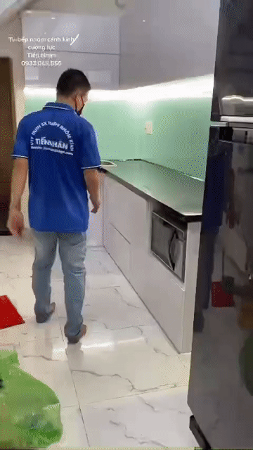 Tủ bếp nhôm kính acrylic. Mua bán Tủ, kệ gia đình tại Quận Gò Vấp Tp Hồ Chí Minh được đăng bởi CTY SX CỬA NHÔM KÍNH TIẾN NHÂN hình 1