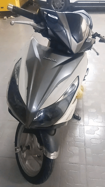 Honda Air Blade 2013 Trắng. Mua bán Xe máy tại Quận 4 Tp Hồ Chí Minh được đăng bởi Lạc hình 1