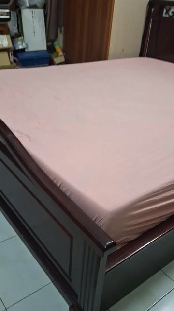 Giường Gỗ Xoan Đào Cổ điển 1m6x2m. Mua bán Giường, chăn ga gối nệm tại Quận 4 Tp Hồ Chí Minh được đăng bởi Hạnh hình 1