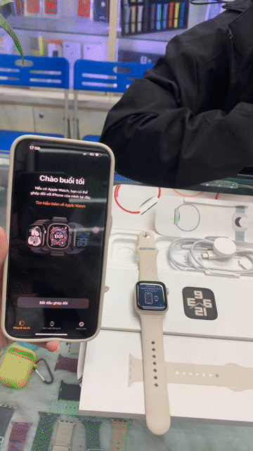 Apple Watch SE 2 40mm Starlight dep 99. Mua bán Thiết bị đeo thông minh tại Quận Phú Nhuận Tp Hồ Chí Minh được đăng bởi pé phuong hình 1