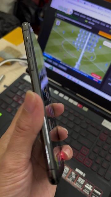 Apple iPhone 11 Pro Max 256GB Xám 99%. Mua bán Điện thoại tại Quận Thanh Xuân Hà Nội được đăng bởi Duy hình 1