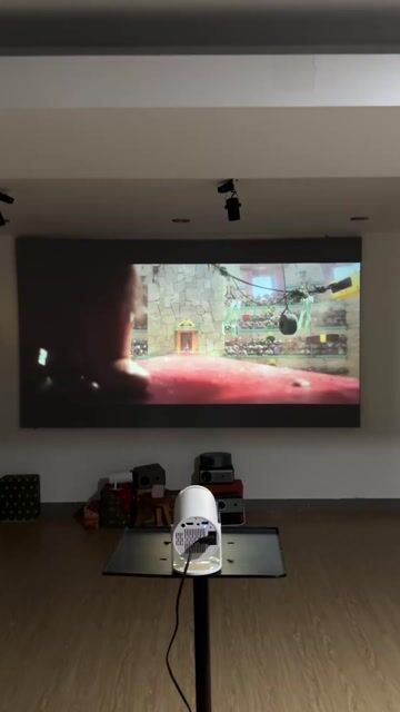 Máy chiếu S6 mini đa dạng góc chiếu. Mua bán Đồ dùng văn phòng tại Quận 3 Tp Hồ Chí Minh được đăng bởi Cinehome Sài Gòn hình 1