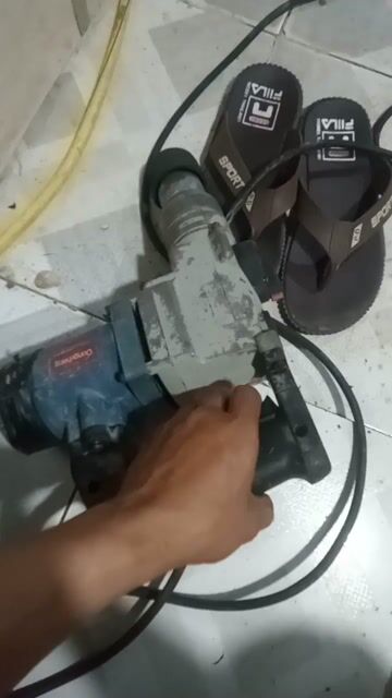 Máy đục bê tông Dongcheng DZC03-26B. Mua bán Đồ chuyên dụng, Giống nuôi trồng tại Thị xã Tân Uyên Bình Dương được đăng bởi ANHTACO  hình 1