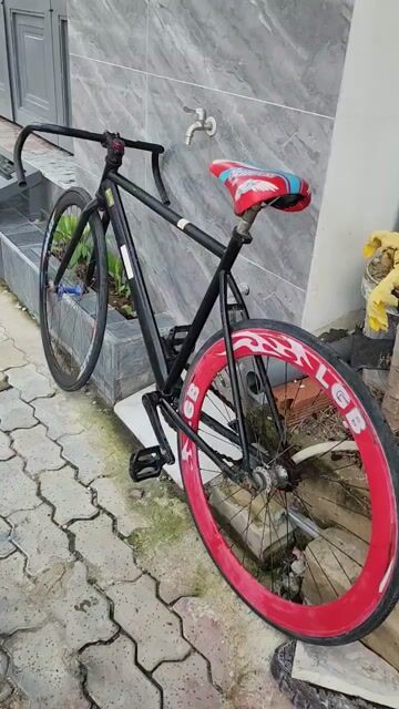 Xe đạp Chậm Fixed gear 27 inch đag đạp ok. Mua bán Xe đạp tại Huyện Hóc Môn Tp Hồ Chí Minh được đăng bởi Thanhtam244 hình 1