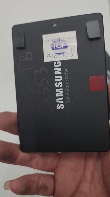 Ổ cứng SSD Samsung 860 PRO 256GB Đen. Mua bán Linh kiện (RAM, Card...) tại Huyện Tiên Du Bắc Ninh được đăng bởi hung trinh van hình 1