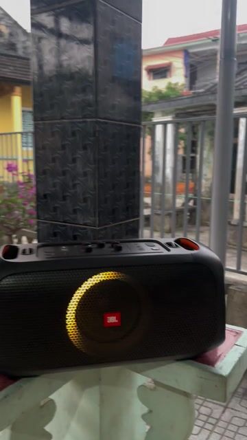 Loa karaoke JBL Partybox On The Go 2 Mic. Mua bán Tivi, Âm thanh tại Thị xã Hương Trà Thừa Thiên Huế được đăng bởi  Long hình 1