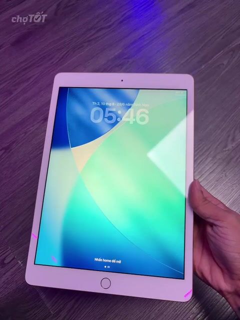 Apple iPad Gen 8 10.2 inch 32GB Hồng phấn. Mua bán Máy tính bảng tại Quận 1 Tp Hồ Chí Minh được đăng bởi Lucas Huỳnh hình 1