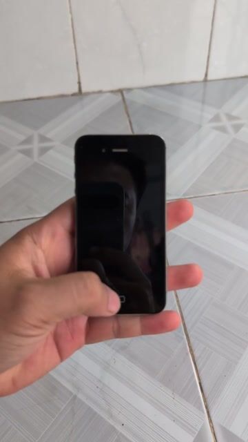 iPhone 4S ios 6.1.3 gl với điện thoại xài zalo. Mua bán Điện thoại tại Quận Ô Môn Cần Thơ được đăng bởi Đức hình 1