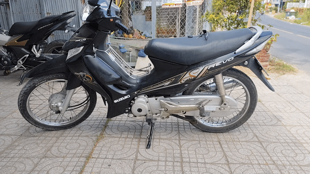 Suzuki Smash Revo Đen. Mua bán Xe máy tại Huyện Thới Lai Cần Thơ được đăng bởi Hậu Ngô Phúc hình 1