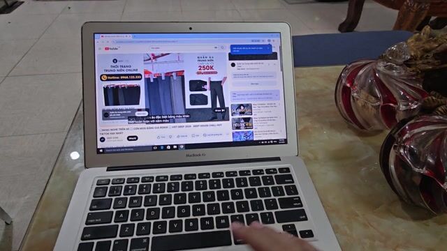 MacBook Air i5 13 inch 8GB/256GB. Mua bán Laptop tại Thành phố Buôn Ma Thuột Đắk Lắk được đăng bởi gia hân 30 hình 1