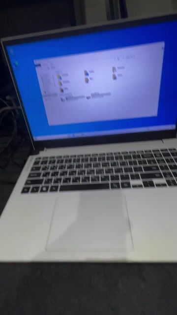 Samsung Laptop Core i3 8GB/250GB Đã sử dụng. Mua bán Laptop tại Quận Cầu Giấy Hà Nội được đăng bởi Sắt Nát hình 1