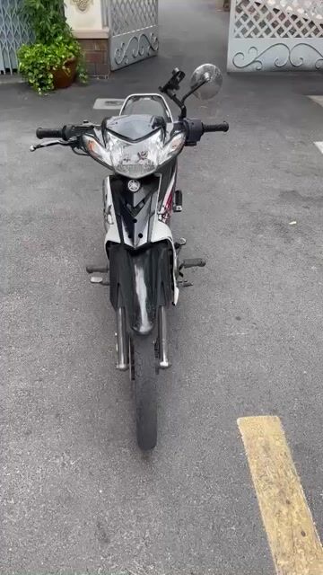 Yamaha Sirius Đen trắng. Mua bán Xe máy tại Quận Phú Nhuận Tp Hồ Chí Minh được đăng bởi Nguyễn Thanh Hoàng hình 1