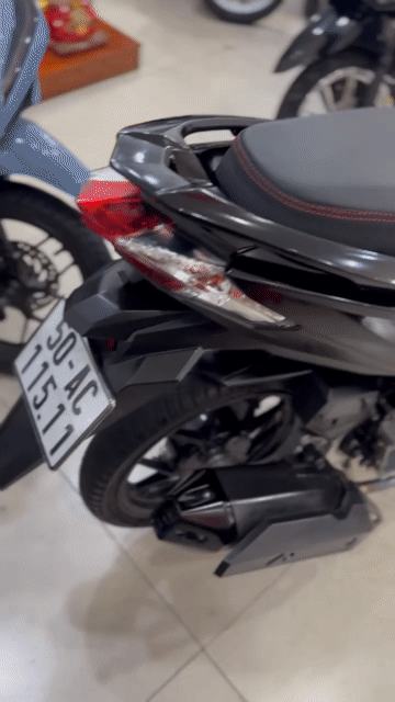 Vario 125 2022 Đen Bóng Sport Xuống Áo Mẫu Cũ. Mua bán Xe máy tại Quận 6 Tp Hồ Chí Minh được đăng bởi Cửa Hàng Xe Máy Hoà Bùi hình 1