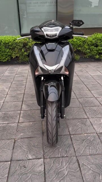 Honda SH 2017 Đen. Mua bán Xe máy tại Thành phố Nam Định Nam Định được đăng bởi Bảo Nhi Trần hình 1